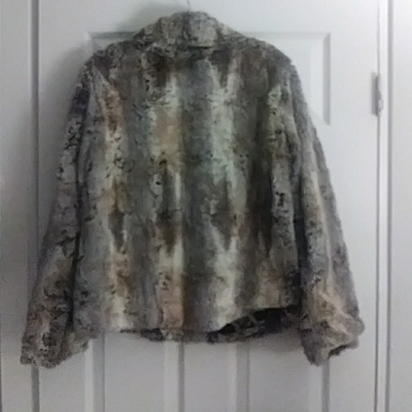 Touch Faux Fur Jacket - Picture 4 of 4